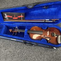 Menzel violin 1/2 size dark brown