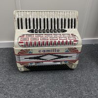 Camillo 120 bass accordion